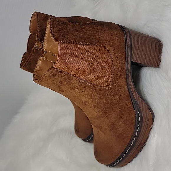 Pierre Dumas Sonata Boot in Chestnut Round Toe Block Wood Heel 8.5 - Picture 4 of 13